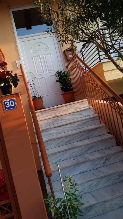 Elle Apartment By Alp Hospitality Services Nea Kallikrateia Esterno foto